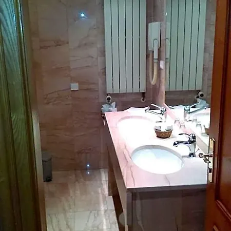 Ξενοδοχείο De L'orangerie 3*