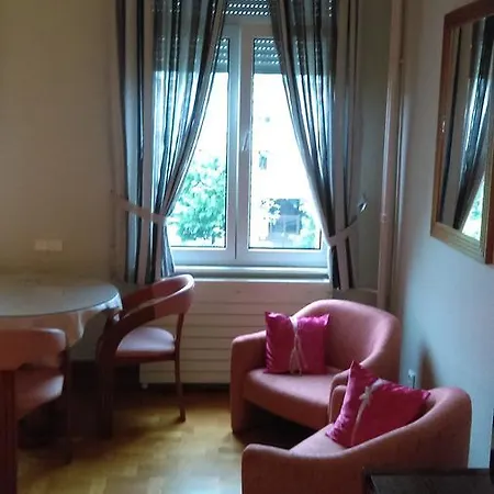 De L'orangerie Szálloda